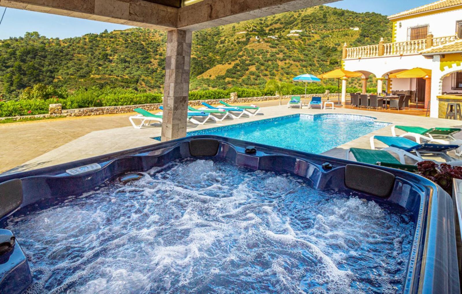 Villa Javier En Sayalonga Extérieur photo