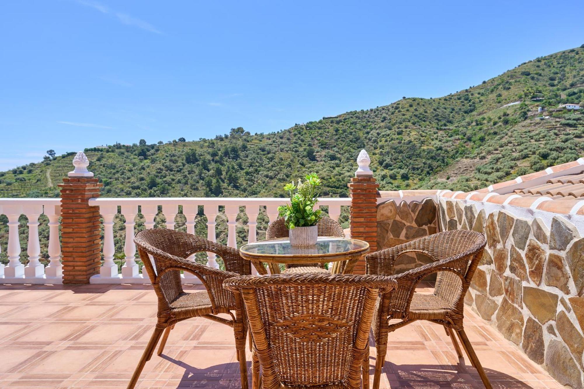 Villa Javier En Sayalonga Extérieur photo